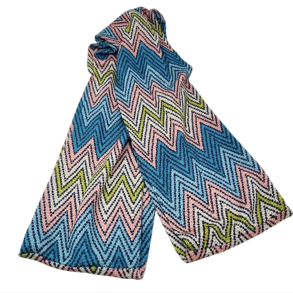 Unbranded | Women's Multicolored Chevron Pattern Infinity Scarf (One Size)